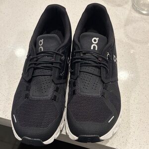 Women’s On Cloud 6 Black and White Athletic Shoes